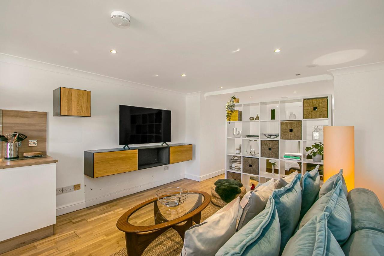 The Annex - Unparalleled Beach Front Luxury Accommodation - Private South West Facing Patio Area - Pet Friendly - Sky - Netflix - Super Fast Wi-Fi - Stones Throw To The Beach Bournemouth Exterior foto